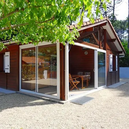Σαλέ Two Bedroom Chalet, 42m² Gujan-Mestras