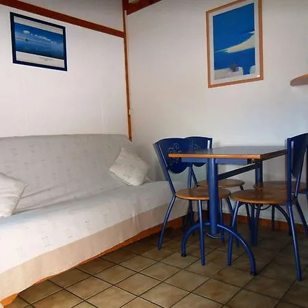 Two Bedroom Chalet, 42m² Gujan-Mestras