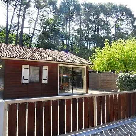Two Bedroom Chalet, 42m² Chalet Gujan-Mestras